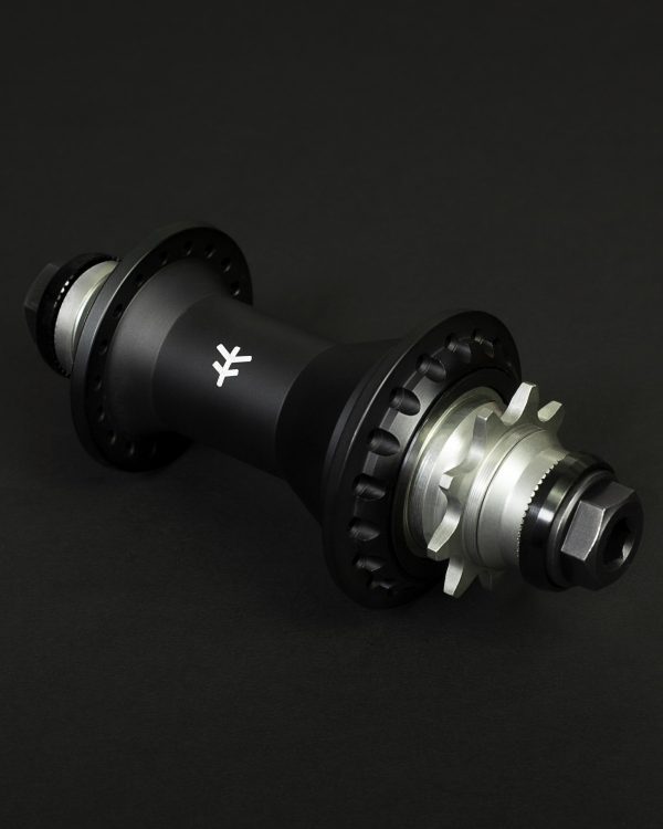 FlyBikes MAGNETO REAR GUB CRMO 9T FEMALE