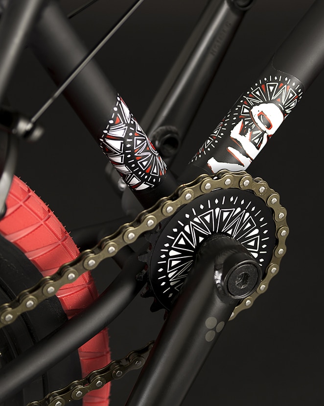 FlyBikes NEO 16" FLAT Metallic RED 2 FlyBikes NEO 16" FLAT Metallic RED