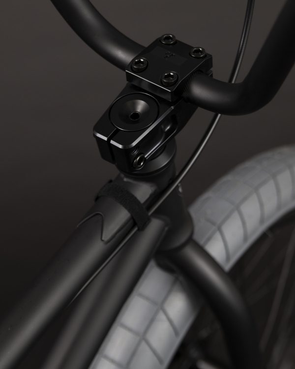 FlyBikes NOVA 18" BLACK