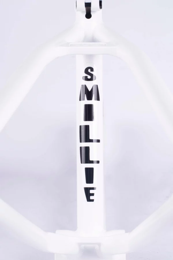 CULT DEVON SMILLIE BIGGIE FRAME MATTE WHITE