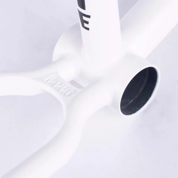 CULT DEVON SMILLIE BIGGIE FRAME MATTE WHITE