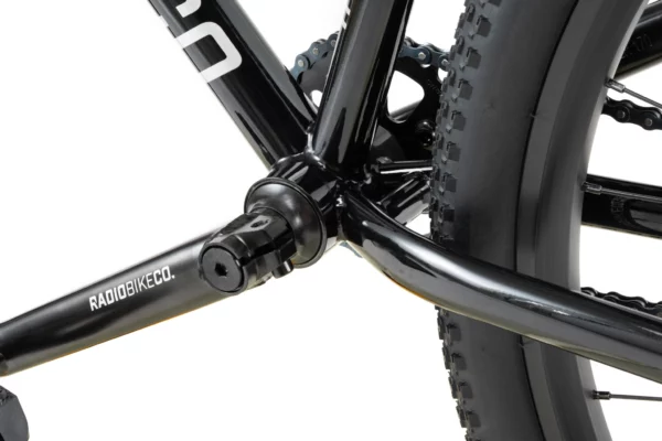 RADIO ASURA TT 22.7" BLACK