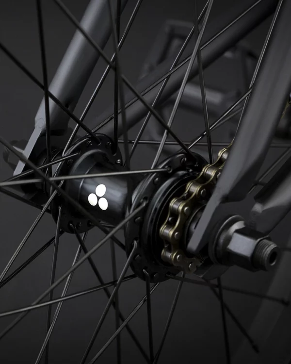 FLYBIKES NEUTRON BIKE 20.75" RHD Flat Black With Brake 2025