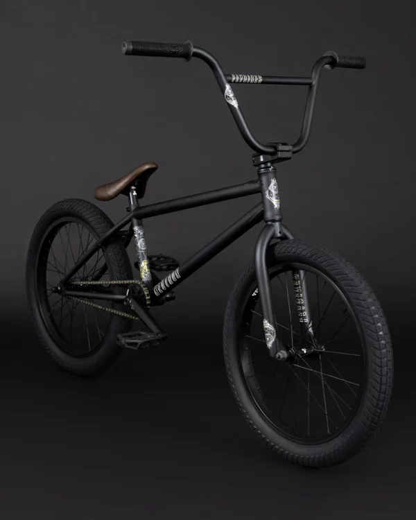 FLYBIKES NEUTRON BIKE 20.75" RHD Flat Black With Brake 2025
