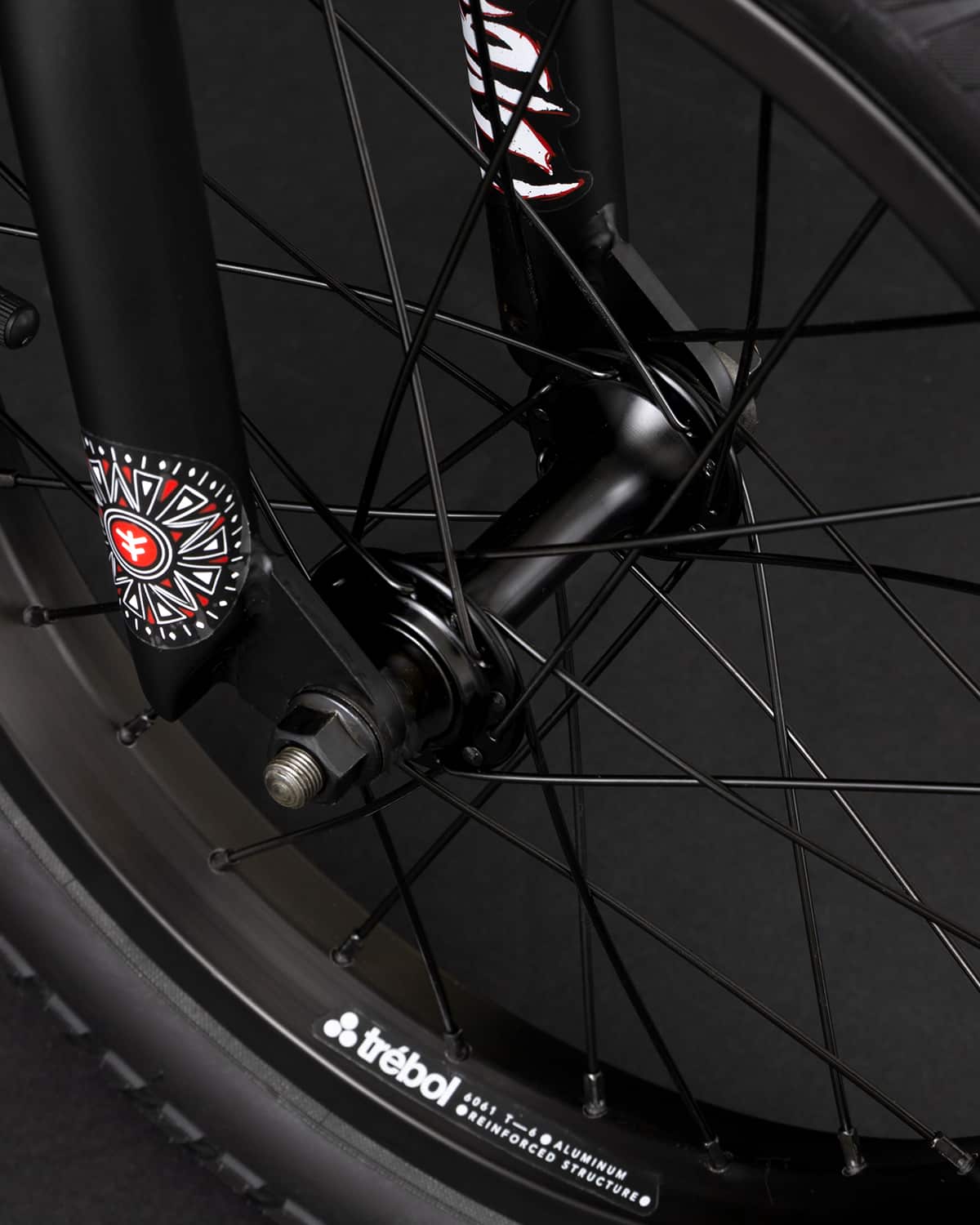 FlyBikes NEO 16" FLAT BLACK with brakes 7 FlyBikes NEO 16" FLAT BLACK with brakes